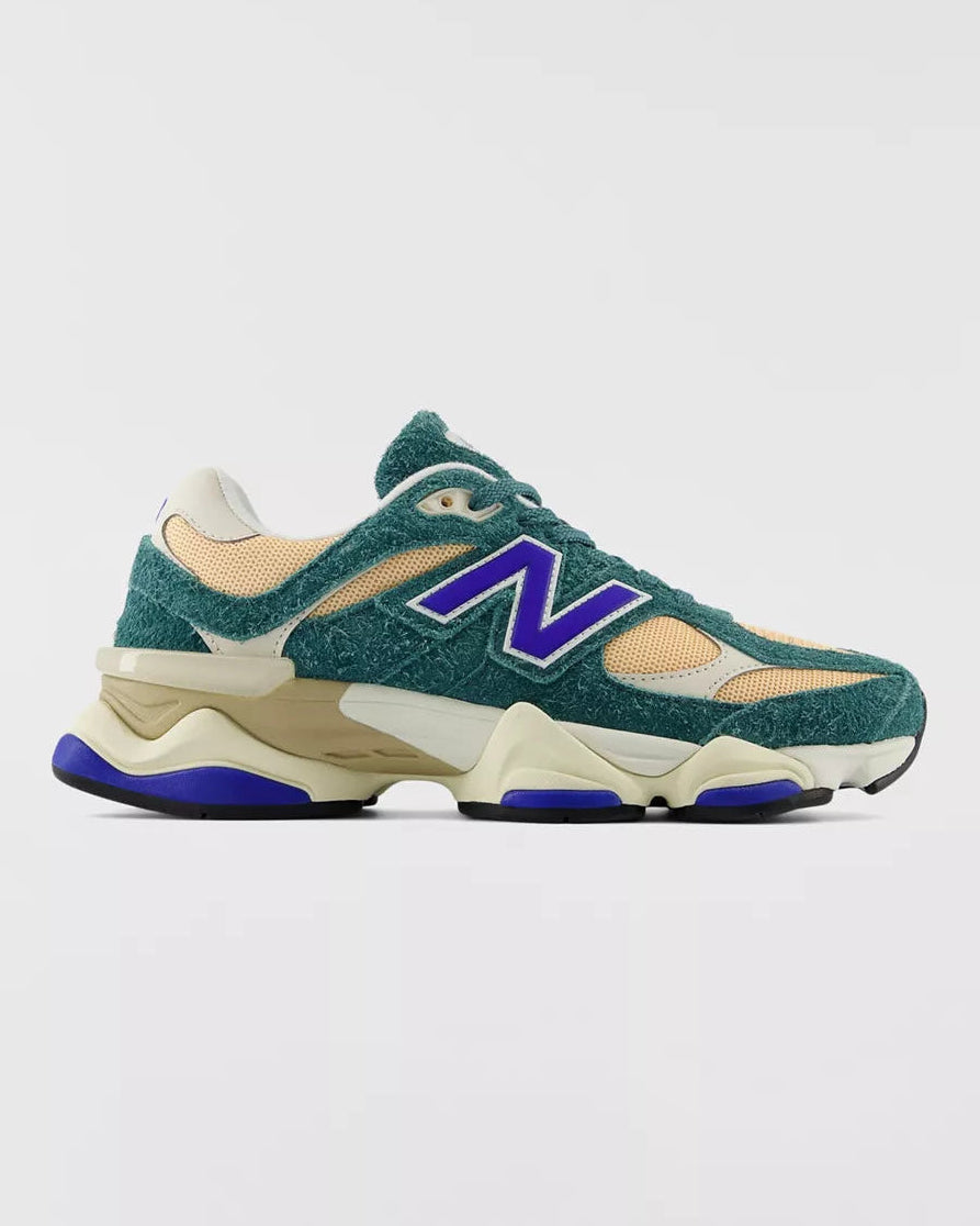 New Balance 9060 男女款 麂皮運動鞋 (新杉綠 + 蜜桃花粉 + 皇家藍)