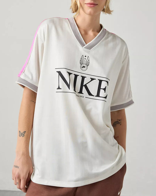 Nike Sportswear V 領運動短袖T (米白色 + 俏粉色)