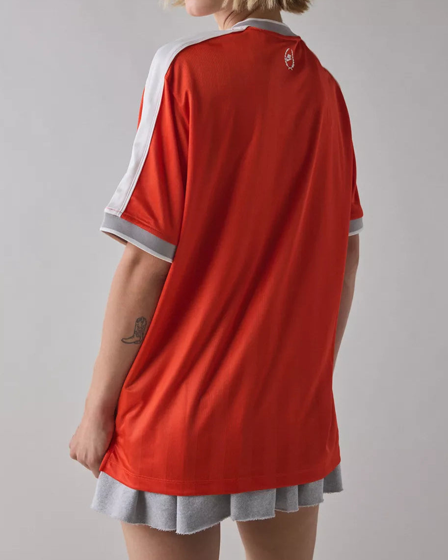 Nike Sportswear V 領運動短袖T (辣椒紅 + 米白 + 午夜藍)