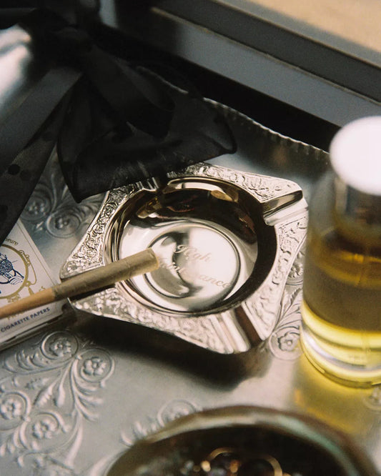 Ornate Etched 黃銅雕刻煙灰缸